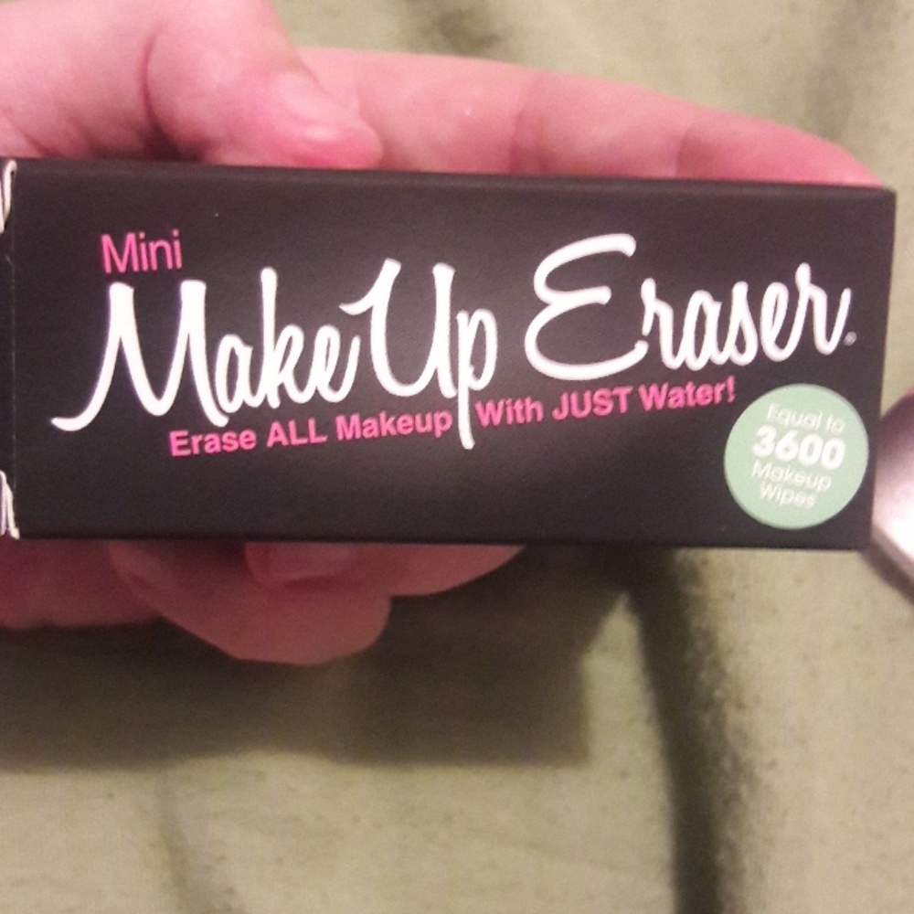 Mini Makeup Eraser